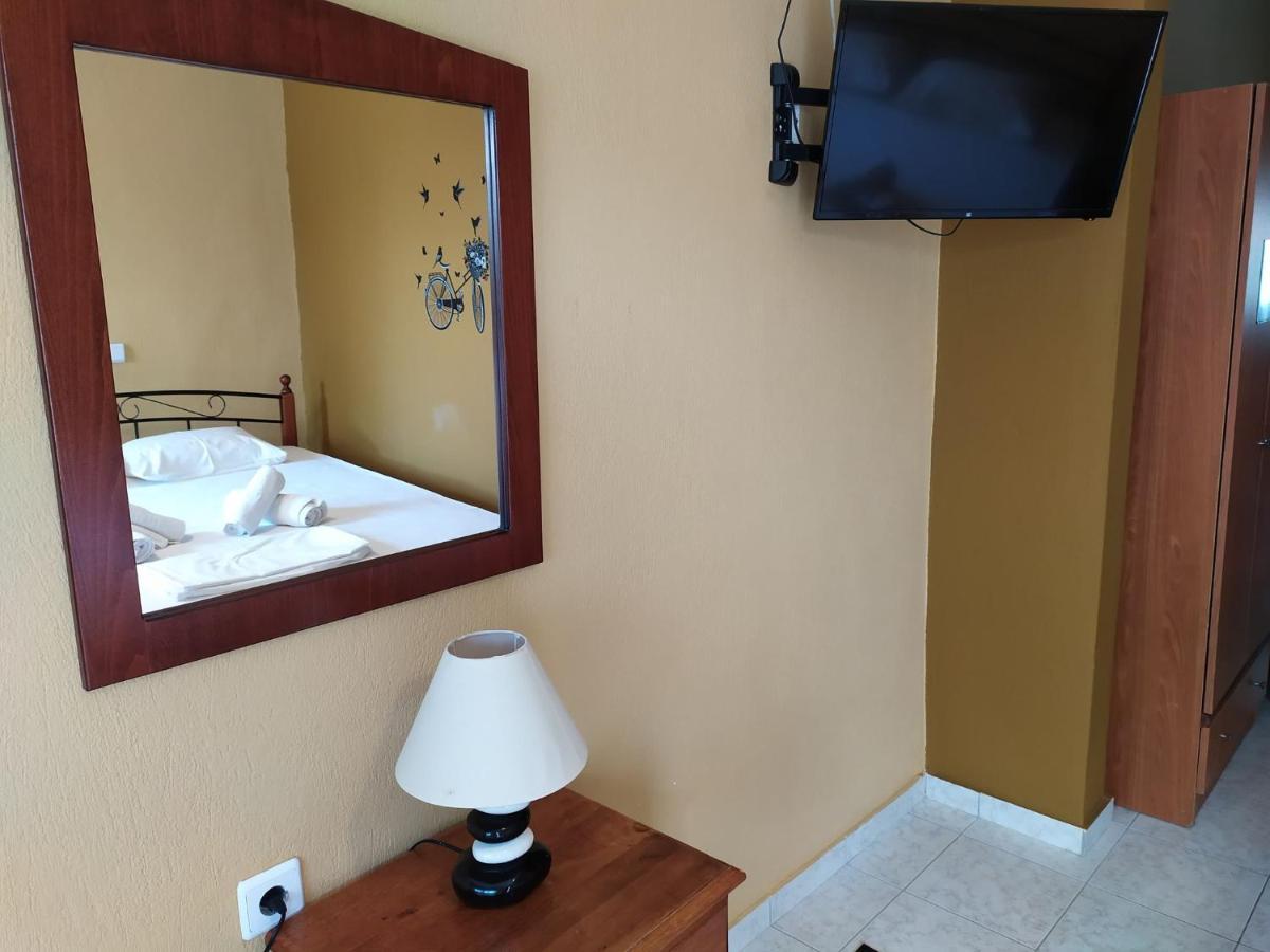 Noufara Apartments Néa Meságkala Eksteriør billede